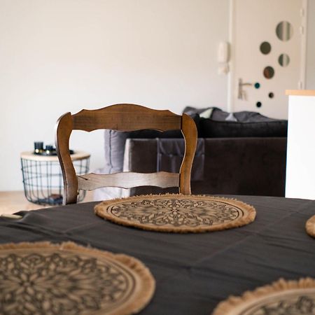Simplicite Et Calme En Appartement A Issoire Kültér fotó