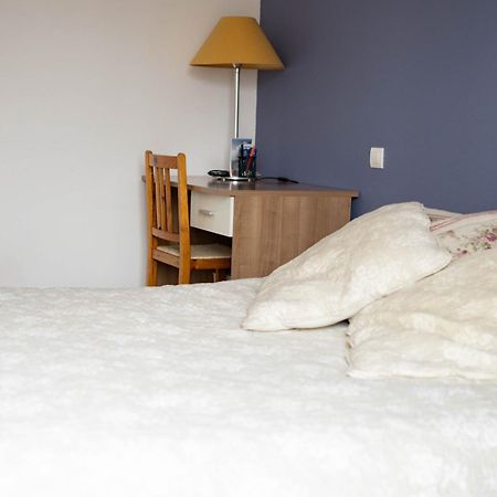 Simplicite Et Calme En Appartement A Issoire Kültér fotó