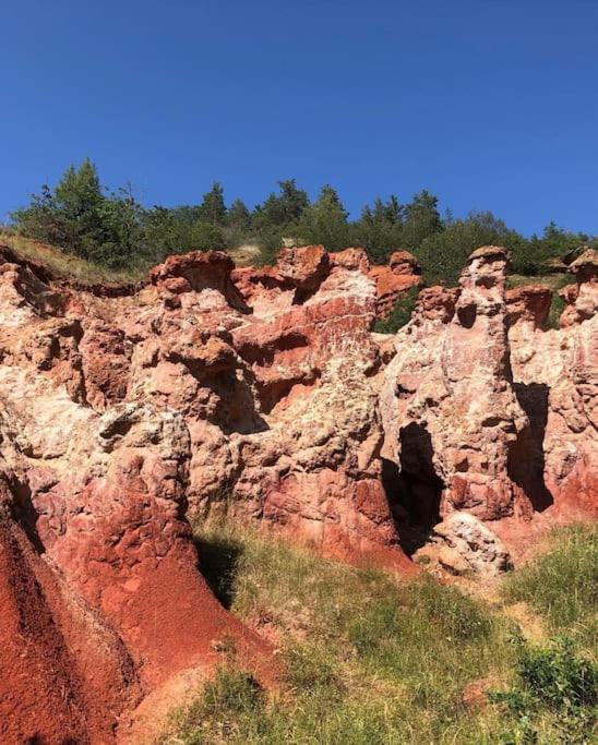 Simplicite Et Calme En Appartement A Issoire Kültér fotó