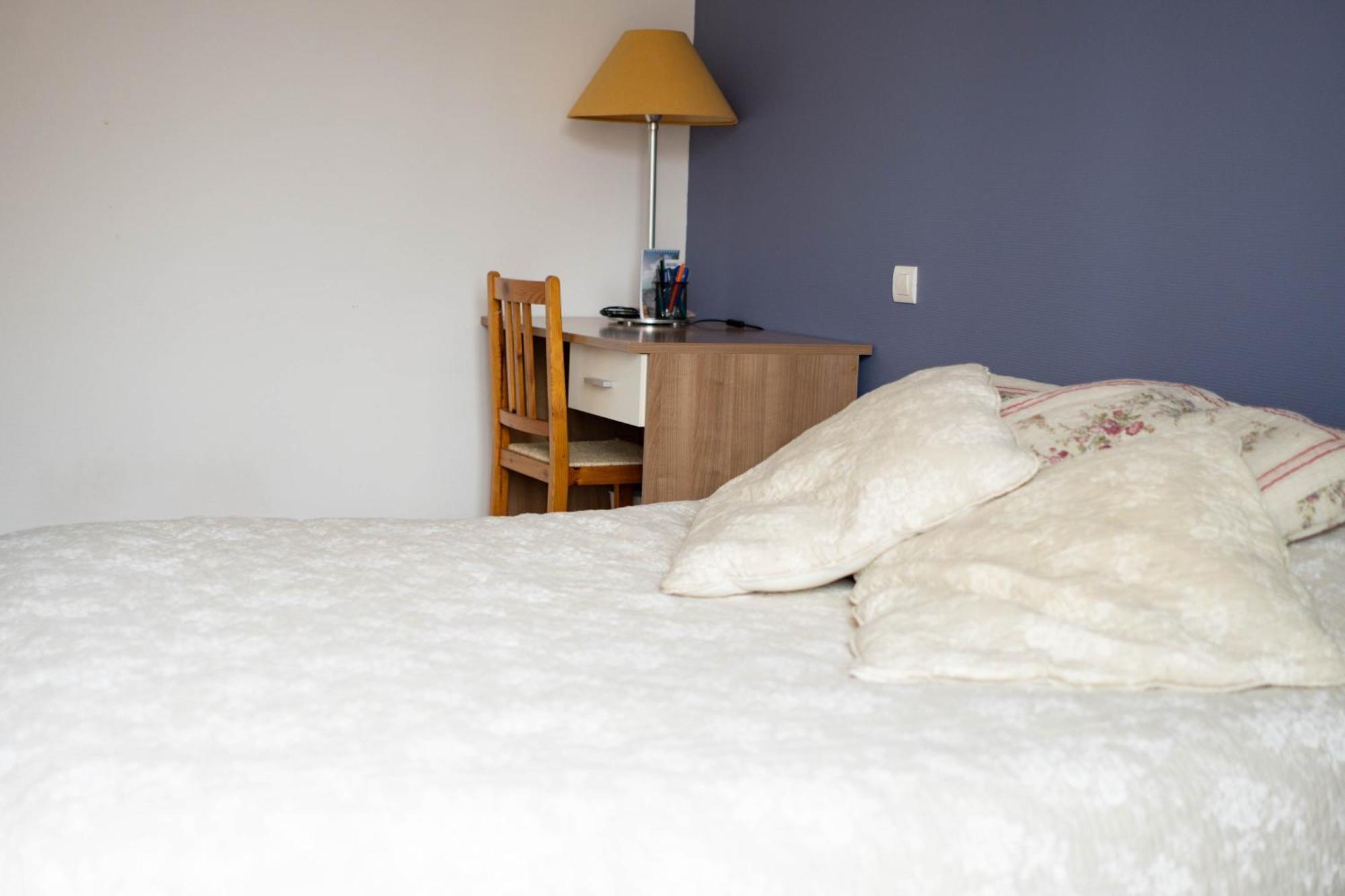 Simplicite Et Calme En Appartement A Issoire Kültér fotó